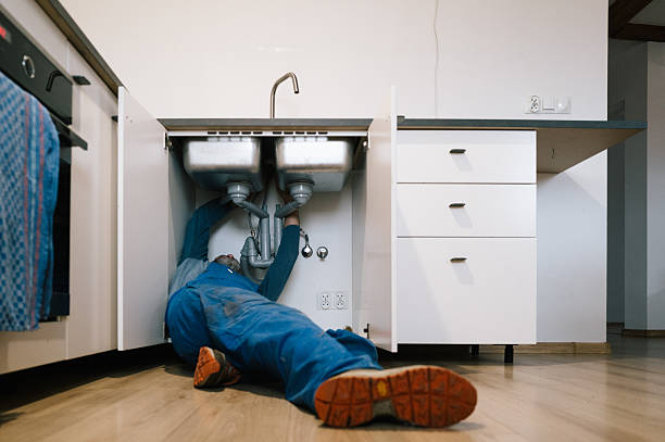 Professional Plumbing technician working in Foster, OR